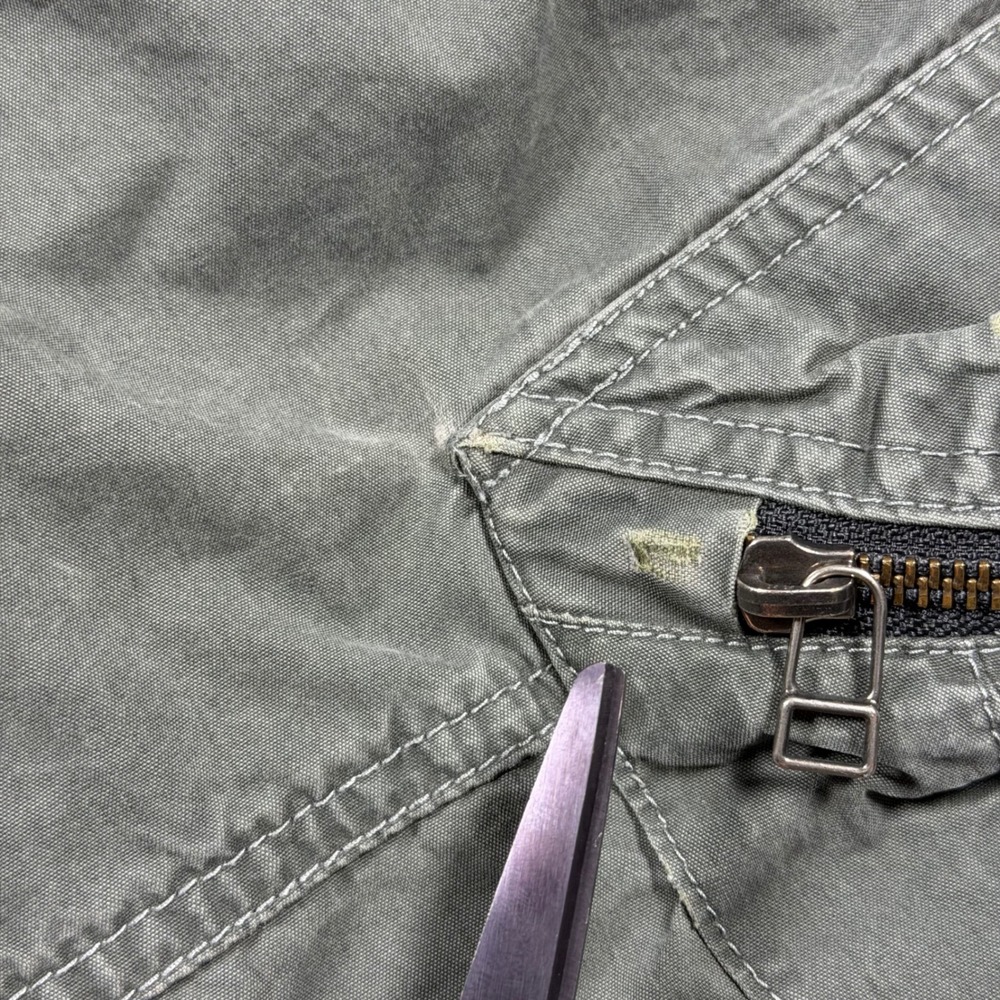 Kuhl Cargo Shorts Mens Size 36 Gray Green Pockets Outdoor Hiking Trail Gorpcore - Picture 3 of 11